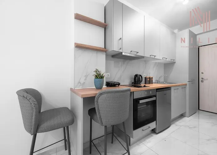 Avenue, Nilie Hospitality Mgmt * Saloniki