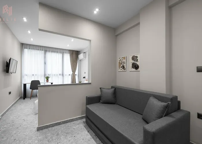 Avenue, Nilie Hospitality Mgmt